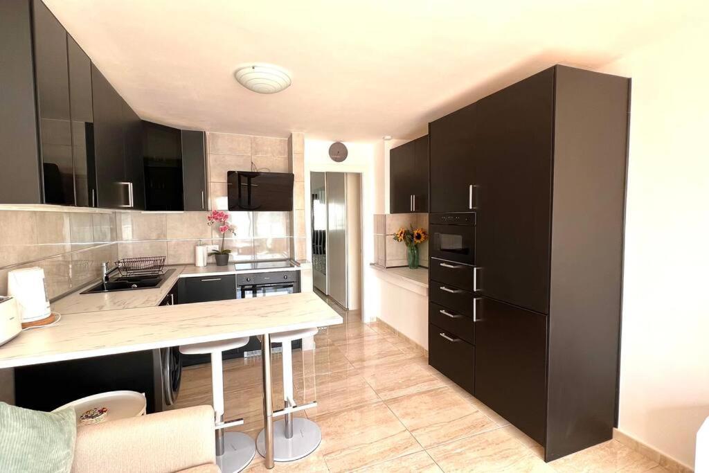 Casa Teddy - Central And Modern One Bedroom Apartment Tias Ngoại thất bức ảnh
